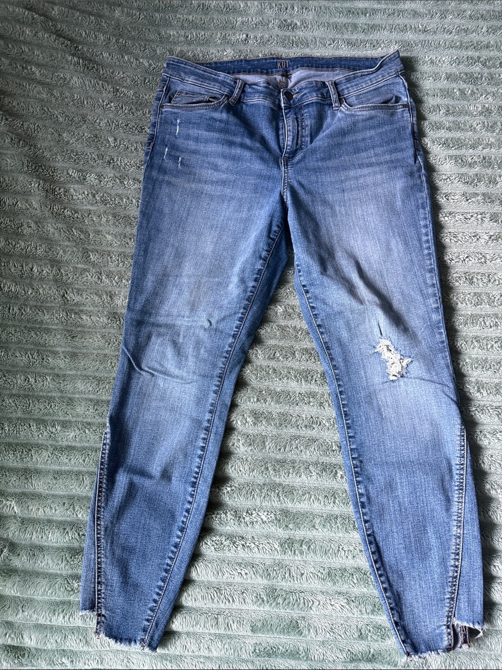 Kut from the Kloth Medium Blue Distressed Skinny Jeans